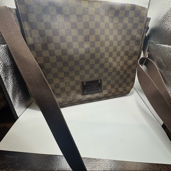 Louis Vuitton Damier Ebene Crossbody Messenger Bag - Picture 1 of 14